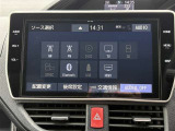 嬉しい装備です♪フルセグTV・DVD再生・Bluetoothオーディオに対応しています!!