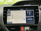 車両情報を一目で確認できるモニターは、運転の安全性を高めます。状況に応じて表示を切り替え、快適な運転をサポートします。