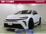 大胆なイメージチェンジを図り、スポーティかつエモーショナルなスタイルの【クラウンスポーツ】HV・4WD。モデリスタエアロをフル装備し、洗練されたスタイルはどんな場所にも馴染みます。