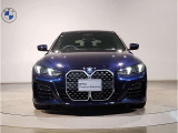 BMW代表的な特徴のキドニーグリル。BMWのすべてのモデルに採用され、BMWらしさを強調しております。