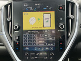 停車中に楽しめるTV機能。休憩時間などに、エンターテイメントを満喫できます。長距離ドライブのお供にも最適でしょう。
