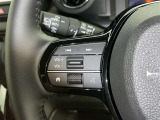 ステアリングスイッチ装備!運転しながら手元でオーディオの操作などができます。