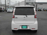 納車前には整備士がエンジンオイル交換を含む車両総点検をしてから納車となります。