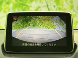 後方視界を広げるモニターで、安全な駐車をサポートします。狭い場所での取り回しも安心して行えます。
