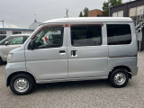 お客様が安心して中古車を購入できるよう、中古車の価格や品質の適正な情報を提供し、近年問題となっております修復暦の偽り・メーター改ざん車の排除に努めています。