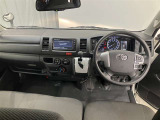 見通しのよいすっきりとした視界で、誰でも運転しやすいです。運転のしやすさは疲れにくさにも繋がりますよ♪