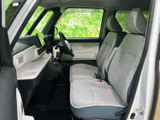 運転しやすい視界と、操作しやすい配置が魅力です。快適な運転環境を提供します。