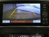 バックガイドモニターで、後方を確認しながら安心して駐車することができます。運転初心者も熟練者も必須の機能ですよ!
