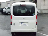明るく広々、落ち着いた店内では、中古車のご検討・ご購入のほか、携帯電話(au)の購入等、様々なご相談に幅広く応えていきます♪