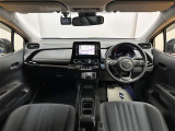 運転席周辺の様子です☆ オーディオ周りやメーター類の位置など、ご確認下さいね♪
