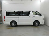 この度は、当社の展示車をご覧いただきまして、誠に有難うございます。自信をもってお勧めできる車となりますので、ごゆっくりご覧頂きたいと思います。