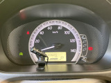 視認性の高いメーター類で、運転に必要な情報をしっかり確認できます。運転状況を的確に把握し、安全運転をサポートします。