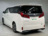 その他にも各種保険、お車の買取(T-UP)、JAF、TSカード、携帯電話などの取扱いをしております。詳しくはスタッフにお尋ねください。