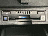 高速道路で便利な【ETC2.0】を装備しています。光ビーコン搭載で渋滞情報などナビゲーションと連動することで機能も充実いたします。他、観光施設に立ち寄るための高速料金割引サービス等もございます。