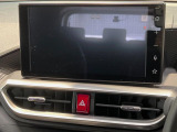 【9インチ ディスプレイオーディオ】大画面ディスプレイへお持ちのスマートフォンと連携して、ナビやbluetoothでの音楽再生が可能です♪デザインはもちろん操作性も良好!別途ナビ機能の取付可能です♪