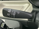 雨天時でもクリアな視界を確保できるワイパーレバー。操作も簡単で、運転に集中できます。