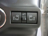 両側パワースライドドア付きだから、狭い駐車スペースなどでの 乗り降りラクラク!小さなお子さまのいるご家庭には嬉しい装備。