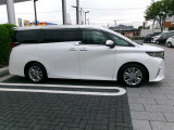 自動車保険も取り扱っております。この機会に保険を見直しましょう。