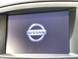 【メーカー純正ナビ】インテリアに溶け込むスタイリッシュな「専用設計」メーカーナビを装備♪視認性や操作性など基本性能にも優れ、より上質なカーライフをお楽しみいただけます。