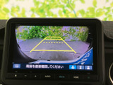 後方確認をサポートするモニターが搭載されています。駐車時の安全性向上に貢献し、狭い場所でも安心して運転できます。