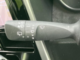 雨天時でもクリアな視界を確保するワイパーレバー。操作も簡単で、運転に集中できます。