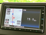 使いやすいインターフェースのナビ・オーディオシステム。運転中の情報収集やエンターテイメントをサポートします。