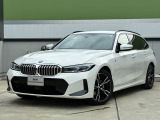 【BMWの伝統】BMWのお車は、&ldquo;駆け抜ける歓び&rdquo;を意識し、走行の安定性とコーナリングの良さを追求し、思い通りにハンドルの操作可能です。