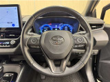 ステアリングスイッチ搭載!手を離さずに手元のスイッチでさまざまな操作が可能。運転中、視線をそらさなくても操作ができて安全です!