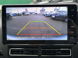 【バックモニター】後ろのカメラの映像をモニターに映し出すことができます!後方の見えない死角や、障害物との距離感をしっかり確認することができます!駐車が苦手な方におすすめです。