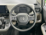 【純正革巻きステアリング】上質な革を使用することで、手にしっかり馴染みとても運転しやすいハンドルです♪