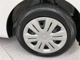 ホイルカバー付きです。タイヤサイズは155/65R14です。