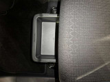 【シートアンダーボックス】助手席シート下に収納有☆