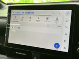 高機能なナビ・オーディオシステムで、快適なドライブをサポート。音声操作やスマートフォン連携など、便利な機能が満載です。