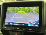 狭い場所での駐車も安心。後方の状況を的確に把握でき、安全な運転をサポートします。運転に自信がない方にもおすすめです。
