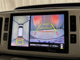 【パノラミックビューモニター】真上から見下ろしたような視点で確認できるバックカメラ搭載!死角も見やすく駐車もラクラクです!