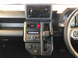 温度を設定すれば、自動で車内の温度管理をしてくれる優れものです♪ATミッションで運転楽々