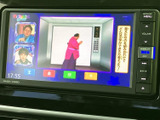停車中にテレビや映像を楽しめます。休憩時間などに、リラックスした時間を過ごせるでしょう。