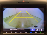 リアカメラ付で、後方をナビ画面で確認。車庫入れも安心です。もちろん、バックギアと連動しています。