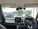 ワイドな視界で運転もしやすくなるように、設計されています。