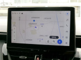 DCM(専用通信機)を装備したコネクティッドナビです。なお無償でのご利用期間は限定(令和11年2月まで)されています。詳しくは営業スタッフにお問い合わせください。