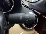 オートライトシステム 車外の明るさを感知し、自動でヘッドライトのON,OFFをコントロールします