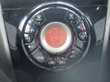 オートエアコン 温度を設定すればあとは車が空調管理してくれますよ♪