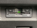 ETCももちろん搭載。いちいち料金所で停車する必要なんて当然ないです。スムーズにストレスなくドライブをお楽しみください。(※支払総額にセットアップ費用は含まれておりません。)