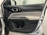 運転席ドアパネルです。