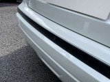【リヤドライブレコーダー】走行中や駐車中の映像を高画質で記録し、事故やトラブル発生時の状況確認に役立つ安心装備。あおり運転対策や証拠保全にも有効で、日常のドライブをより安全にサポートします。