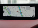 マツダコネクトの8.8インチワイドセンターディスプレイです。『Android Auto』『Apple CarPlay』や独自のコネクテッドサービスに対応したインターフェイスシステムです。