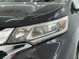 LEDヘッドライトは、点灯の瞬間から最大光量を発揮し、突然暗くなるトンネルなどでの安定感を高めます。