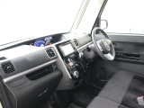 運転席廻りです。