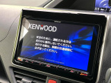 【9インチナビ】人気の大型9インチナビを装備。存在感のある大画面はインパクト大!ナビ利用時のマップ表示は見やすく、テレビやDVDは臨場感がアップ!いつものドライブがグッと楽しくなります♪