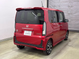 Honda SENSING装着車です。衝突を予測してブレーキをかけたり、前のクルマにちょうどいい距離で走行できる多彩な安心・快適機能を搭載した支援システムがドライバーをサポート。